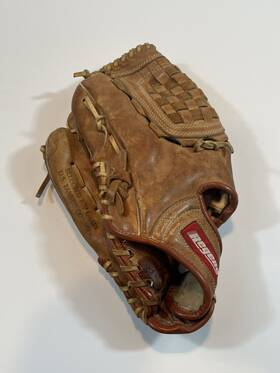04852 Regent The Rustler Glove 13 Inch Left Hand Throwing Baseball Softball