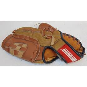 07225-wal Regent Baseball Glove Xg/100 Rht 10 Inch Genuine Leather 07225 Wal Right Hand Throw 07225-wal Regent Baseball Glove Xg/100 Rht 10 Inch Genuine Leather 07225 Wal Right Hand Throw