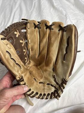 Rh1375 Roy Hobbs Rare Rh 1375 Game Ready Right Hand Throw. Fully Broken Inch Soft Rh1375 Roy Hobbs Rare Rh 1375 Game Ready Right Hand Throw. Fully Broken Inch Soft