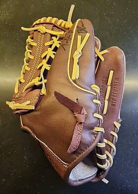 22557 Rtp 025725521142 Pro Series Baseball Fielding Glove Rht 12 Inch Signed 22557 Rtp 025725521142 Pro Series Baseball Fielding Glove Rht 12 Inch Signed