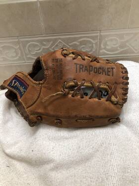 42-145 Spalding Yogi Berra Rare Usa Made 11 Inch Baseball Glove Right Hand Throw