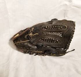 42-149 Spalding 42-151 Air Flex 13.5 Adult/youth Softball Baseball Glove Rht Outfield