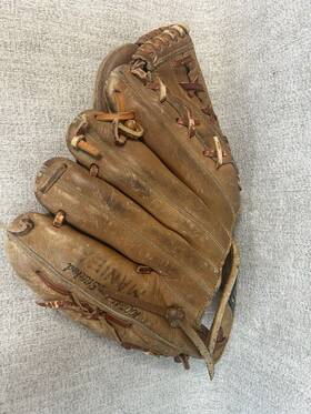 42-929r Spalding 42-3265 Vintage Baseball Glove Competition Ez Flex Top Grain Leather 42-929r Spalding 42-3265 Vintage Baseball Glove Competition Ez Flex Top Grain Leather