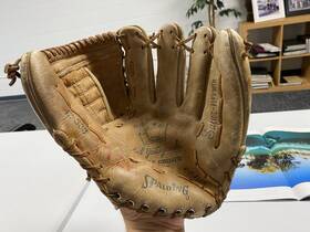 42-333 Spalding Model# Carl Yastrzemski Inch Triple Crown Model Baseball Glove-low