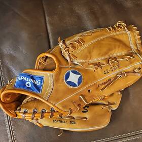 42-5311 Spalding Competition S Ez-flex Softball Glove Leather Brown 5 Finger Lace 42-5311 Spalding Competition S Ez-flex Softball Glove Leather Brown 5 Finger Lace