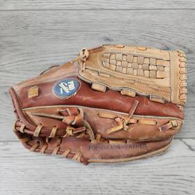 42-517 Spalding 42-715 Pro Caliber Model Baseball Glove Pro-b125 Rht
