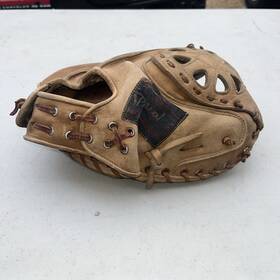 42-755 Spalding Joe Torre Professional Model Catchers Mitt - Great Cond.vintage