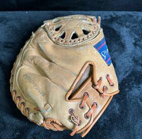 42-793 Spalding Vtg J C Martin Chicago White Sox Catchers Mitt Baseball Rht 42-793 Spalding Vtg J C Martin Chicago White Sox Catchers Mitt Baseball Rht