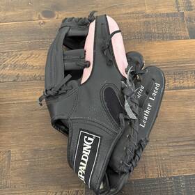 Spalding Baseball Glove 029807184577 Youth Rht 11.5 Inch 18457 Black Pink Girl S Unisex Used Euc Spalding Baseball Glove 029807184577 Youth Rht 11.5 Inch 18457 Black Pink Girl S Unisex Used Euc
