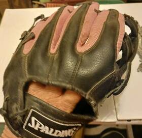 03217 Spaulding Deep Pocket Pink Flex-wedge Baseball Mitt