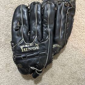 42-167 Spaulding Competition Series Lloyd Moseby Black Leather Rht Glove Aeroback 42127