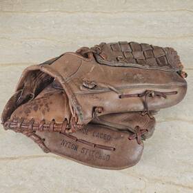 9133 Sporting Goods Vintage Baseball Glove Model Rht Made In Japan