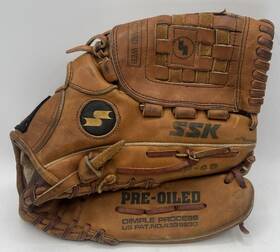 Clp-48 Ssk Model Baseball Softball Glove Rht Dimple Process Pre-oiled 11-1/2 Inch Clp-48 Ssk Model Baseball Softball Glove Rht Dimple Process Pre-oiled 11-1/2 Inch