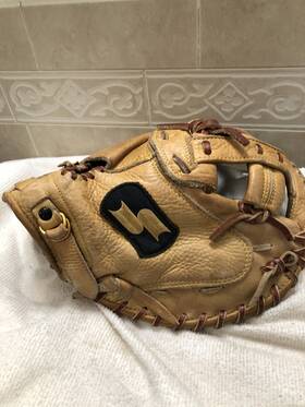 Csg-723 Ssk Women S Broken In Game Ready 33 Inch Softball Catchers Mitt Right Throw