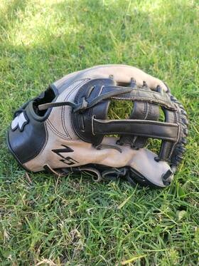 Z5-1175 Ssk Z5 11.5 Baseball Glove Right Hand Throw Rht Z5-1175 Ssk Z5 11.5 Baseball Glove Right Hand Throw Rht