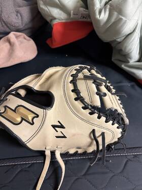 Z7-3390 Ssk Z7 Specialist 33 Inch Beige Black Leather Catchers Mitt Baseball Glove