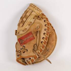 Tc-11 Tc Sports 11 Inch Right Hand Thrower Catchers Mitt Tc-11 Tc Sports 11 Inch Right Hand Thrower Catchers Mitt