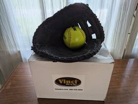 Cbw-22 Vinci Fastpitch Softball First Baseman Glove