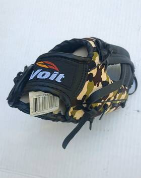 76222 Voit Volt 9 1/2in Baseball / T-ball Glove Right Hand Throw