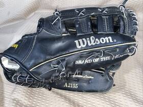 A2155 Wilson 026388466993 Rht Barry Larkin Signature Black Baseball Glove Right Hand Throw A2155 Wilson 026388466993 Rht Barry Larkin Signature Black Baseball Glove Right Hand Throw