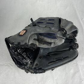 Ao325 Wilson 026388551361 Youth T-ball Glove 9 1/2 Inch Z95 Ez-catch Right-handed T Baseball