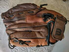 Fp115 Wilson 026388649334 Monsta Web Fastpitch Softball Glove Leather A0440 Fast Pitch 11.5 Inch Fp115 Wilson 026388649334 Monsta Web Fastpitch Softball Glove Leather A0440 Fast Pitch 11.5 Inch