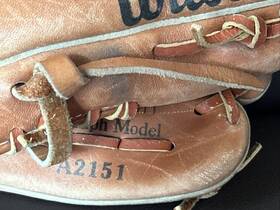 A2151 Wilson 026388694570 Kirby Puckett Autograph Youth Baseball Glove Leather A2151 Wilson 026388694570 Kirby Puckett Autograph Youth Baseball Glove Leather