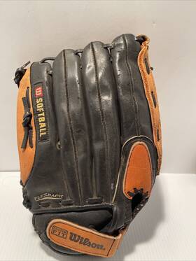 A0350 Wilson 026388721139 A360 Soft Ball Glove Large Right Hand Throw 14 Inch Es14
