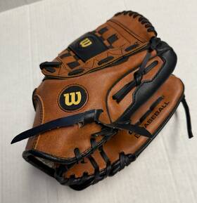 A0300 Wilson 026388742424 Baseball Glove Kerry Wood 11 Inch Kw A300 Minimal Use