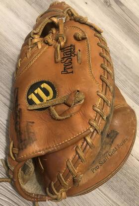 A2311 Wilson 026388786848 Vintage Prostaff Catchers Mitt Right Hand Thrower Nice Condition