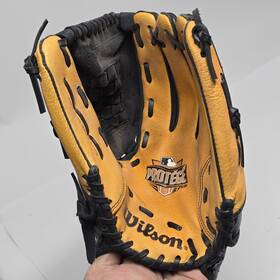 A350 Wilson 026388813568 Baseball Glove 12 Inch Black Brown Leather Rht