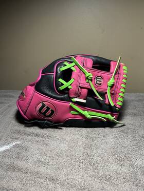 04rb24115pa Wilson A450 Youth 11.5 Inch Boys Black Pink Baseball Glove Broken In Right Throw