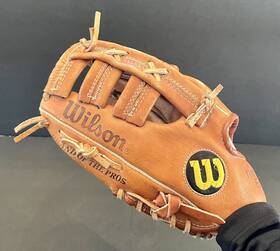 A2646 Wilson 070422616596 Shawn Dunston Signature Edition Baseball Glove Lht 12 Inch