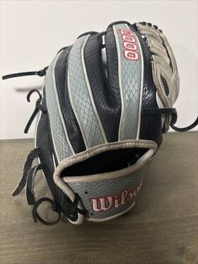 A2000 Wilson 097512658669 2023 Superskin Tim Anderson Game Model 11.5 Pro Stock Infield Glove