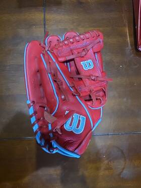 A05lb25115 Wilson 097512830881 A500 Red Blue Baseball Glove 11.5 Inch Left-hand Throw Needs Work