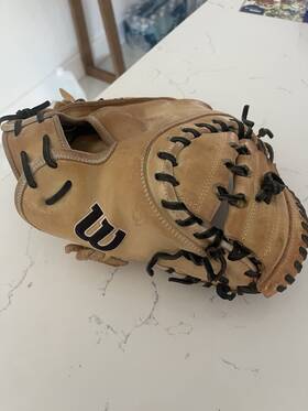 A2000 Wilson 097512887205 Baseball Catchers Mitt A2000 Wilson 097512887205 Baseball Catchers Mitt