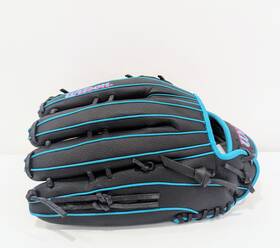 Wilson 097512937634 A1000 Sp135 13.5 Inch Slowpitch Softball Glove - Rht