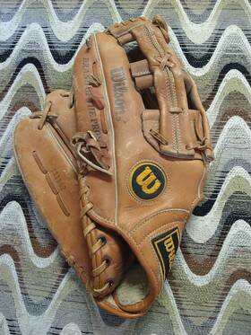 131962 Wilson Boss Lht Baseball/softball Glove 13ftft Snap Action Leftie Special