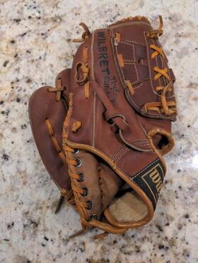 A2142 Wilson 266388750245 Softball /baseball Glove Left Hand Throw Bobby Bonds Signature A8