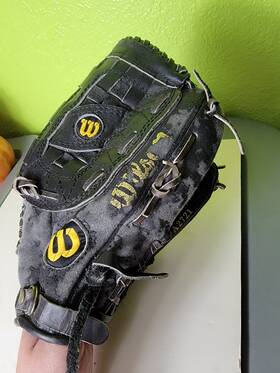 2ed80a8d-64e8-4d Wilson A2750 Barry Bonds Right Hand Throw Grip Tite Pocket Signature Glove Mitt