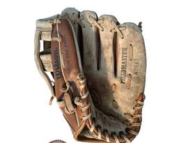490-0424 Wilson Baseball Glove Fieldmaster A2611 Youth 11 Inch Snap Action Grip Leather Vtg 490-0424 Wilson Baseball Glove Fieldmaster A2611 Youth 11 Inch Snap Action Grip Leather Vtg