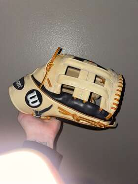 1799 Wilson 628412169865 Nwt Authentic A2k Blonde Black Baseball Glove 12.75 Made In Japan 1799 Wilson 628412169865 Nwt Authentic A2k Blonde Black Baseball Glove 12.75 Made In Japan