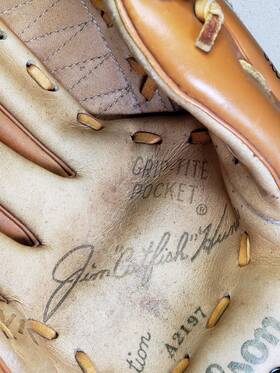 80-9241 Wilson Baseball Glove Lht A2197 Signature Model Jim Catfish Hunter 80-9241 Wilson Baseball Glove Lht A2197 Signature Model Jim Catfish Hunter