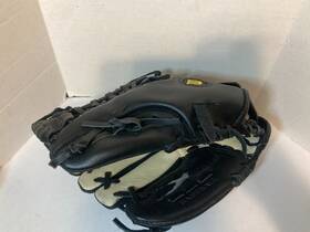 2451 Wilson 883813595525 Mlb Model A 11 Inch Black Baseball Glove Mitt - Left Hand Throw Kids