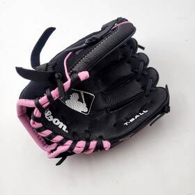 Wta01rb15b59 Wilson 887768292102 9 Inch T-ball Youth Baseball Tee Ball Glove Rht Black / Pink