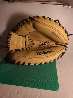 A05rb18cm Wilson 887768611194 Catchers Mitt A500 32 Inch Rht Right Hand Throw