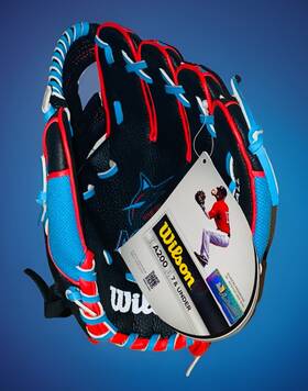A200 Wilson 887768830625 Mlb Miami Marlins Foundation T-ball Baseball Glove - 10 Inch 7 Under Nwt A200 Wilson 887768830625 Mlb Miami Marlins Foundation T-ball Baseball Glove - 10 Inch 7 Under Nwt