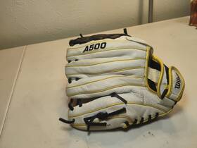A05rf20115 Wilson 887768835774 Siren A500 Glove 11.5 Rht Fastpitch Softball White Black Gold A05rf20115 Wilson 887768835774 Siren A500 Glove 11.5 Rht Fastpitch Softball White Black Gold