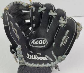 A0200-mc10 Wilson A200 T-ball 10 Inch Black Gray Rht Glove A0200 Mc10 - Guc A0200-mc10 Wilson A200 T-ball 10 Inch Black Gray Rht Glove A0200 Mc10 - Guc