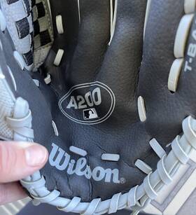 A0200tr10 Wilson A200 Glove 10 Inch T Ball Baseball Gray Black Youth Rht A0200tr10 Wilson A200 Glove 10 Inch T Ball Baseball Gray Black Youth Rht